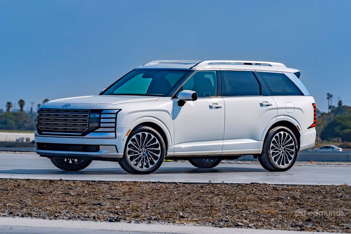 Best Car Reviews Highlight Performance, Comfort, and Value